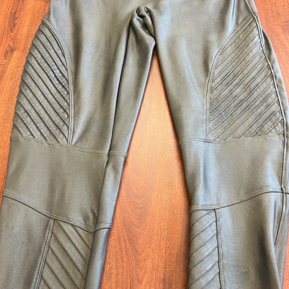 Spanx Faux Leather Moto Leggings gray medium - Picture 4 of 11